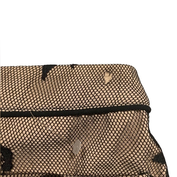 Abercrombie & Fitch - Women’s Lace Mini Skirt - NWOT - Picture 2 of 8